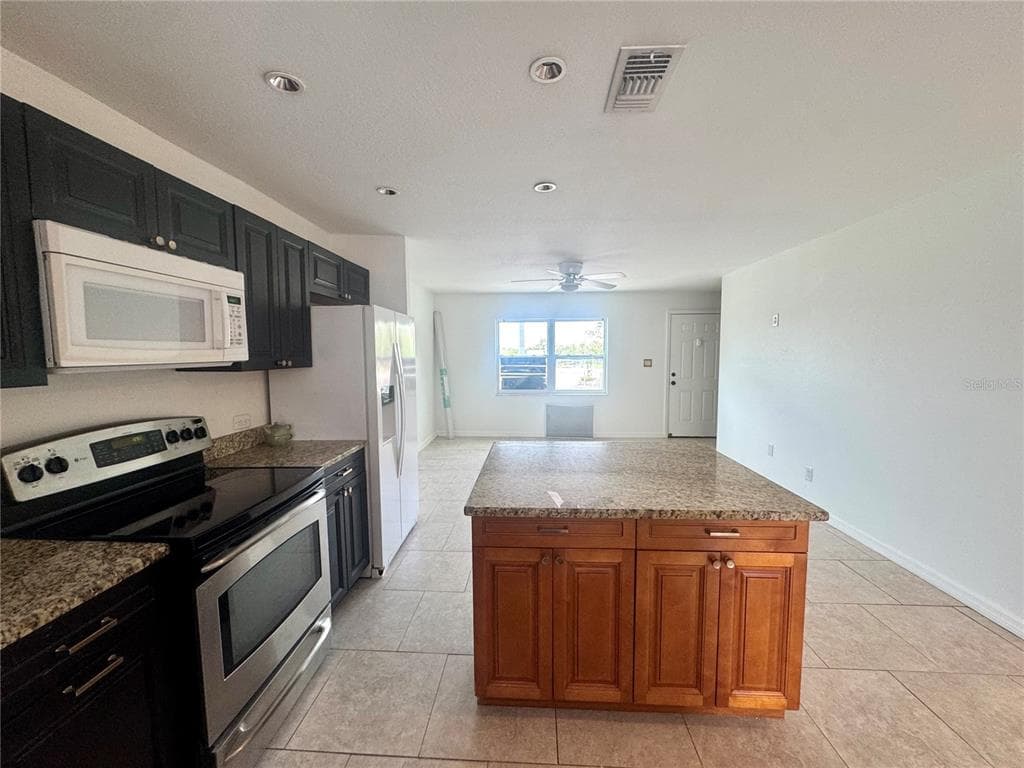 9201 TUDOR DRIVE # C212, TAMPA, FL 33615 — zdjęcie 2
