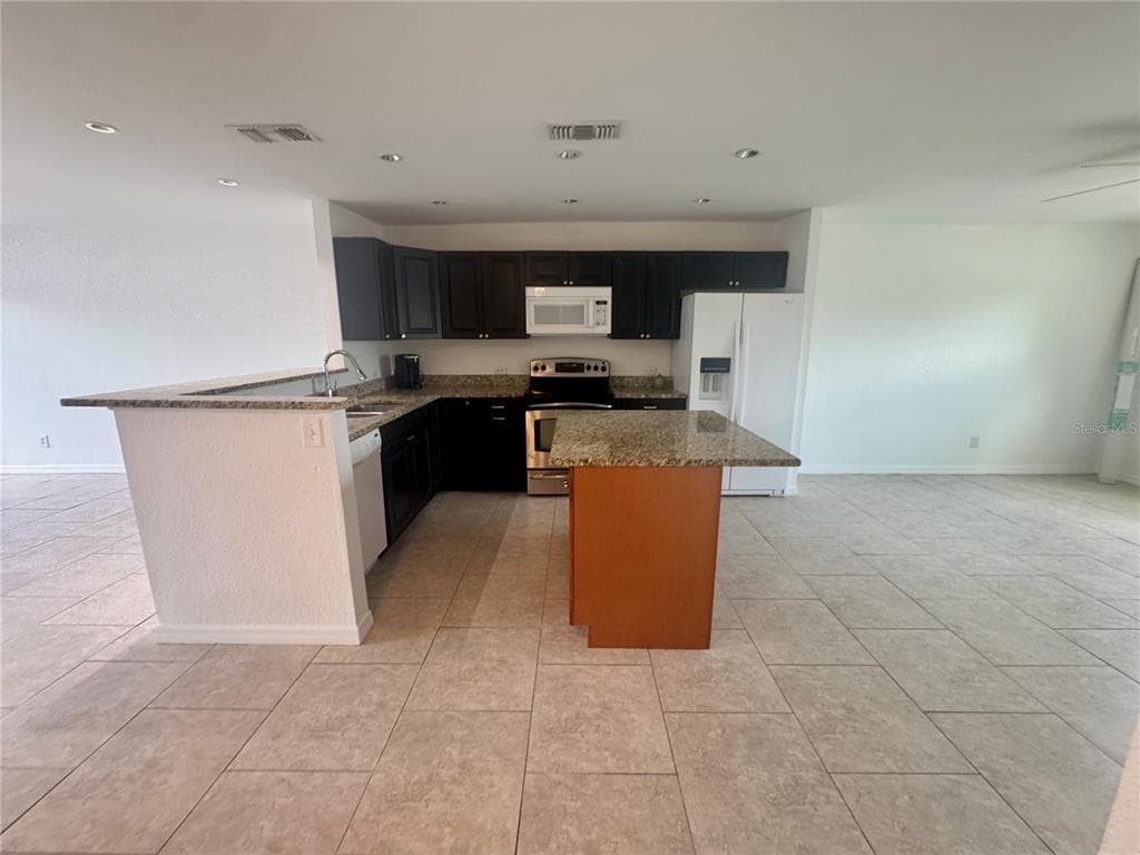 9201 TUDOR DRIVE # C212, TAMPA, FL 33615 — zdjęcie 5