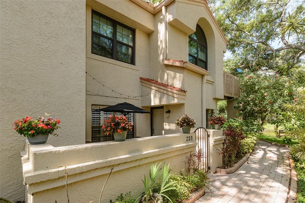 209 LOS PRADOS DRIVE # 1313, SAFETY HARBOR, FL 34695