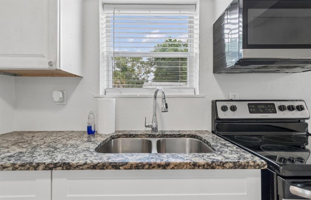 725 21ST AVENUE S, ST PETERSBURG, FL 33705 — zdjęcie 5