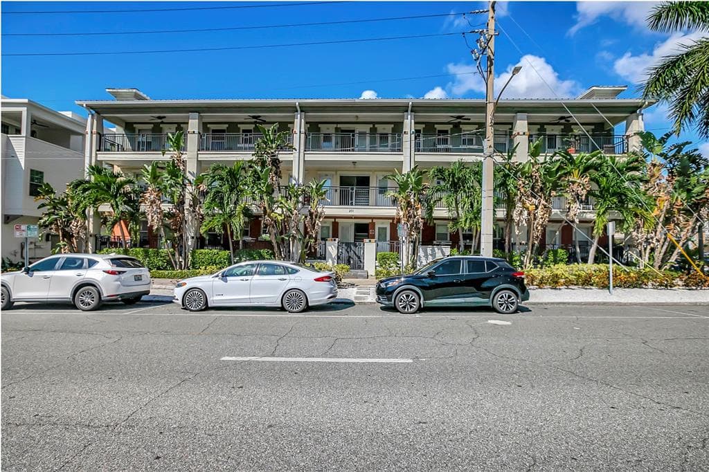 201 6TH STREET S # 102, ST PETERSBURG, FL 33701 — zdjęcie 2