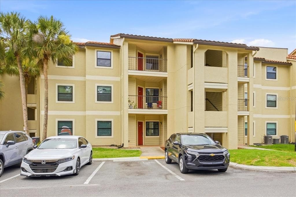 3028 PARKWAY BOULEVARD # 301, KISSIMMEE, FL 34747