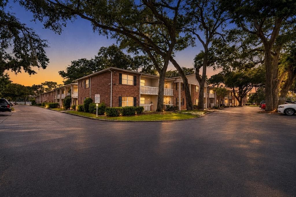 2500 LEE ROAD # 104, WINTER PARK, FL 32789