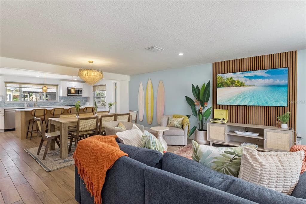 103 W NORTH BRANCH ROAD, RUSKIN, FL 33570 — zdjęcie 3