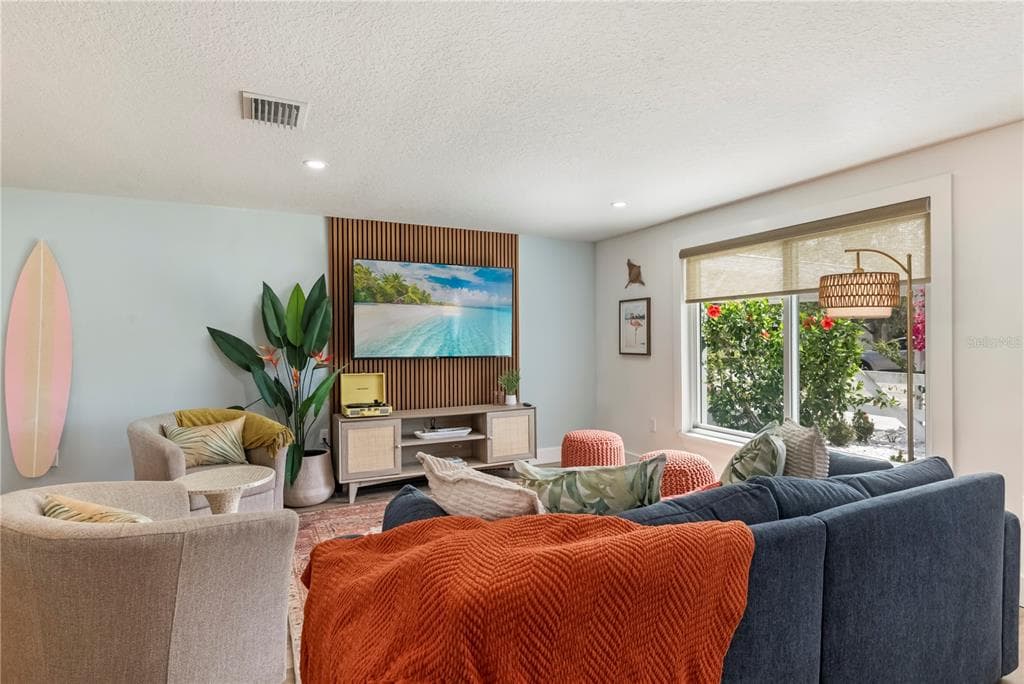103 W NORTH BRANCH ROAD, RUSKIN, FL 33570 — zdjęcie 4