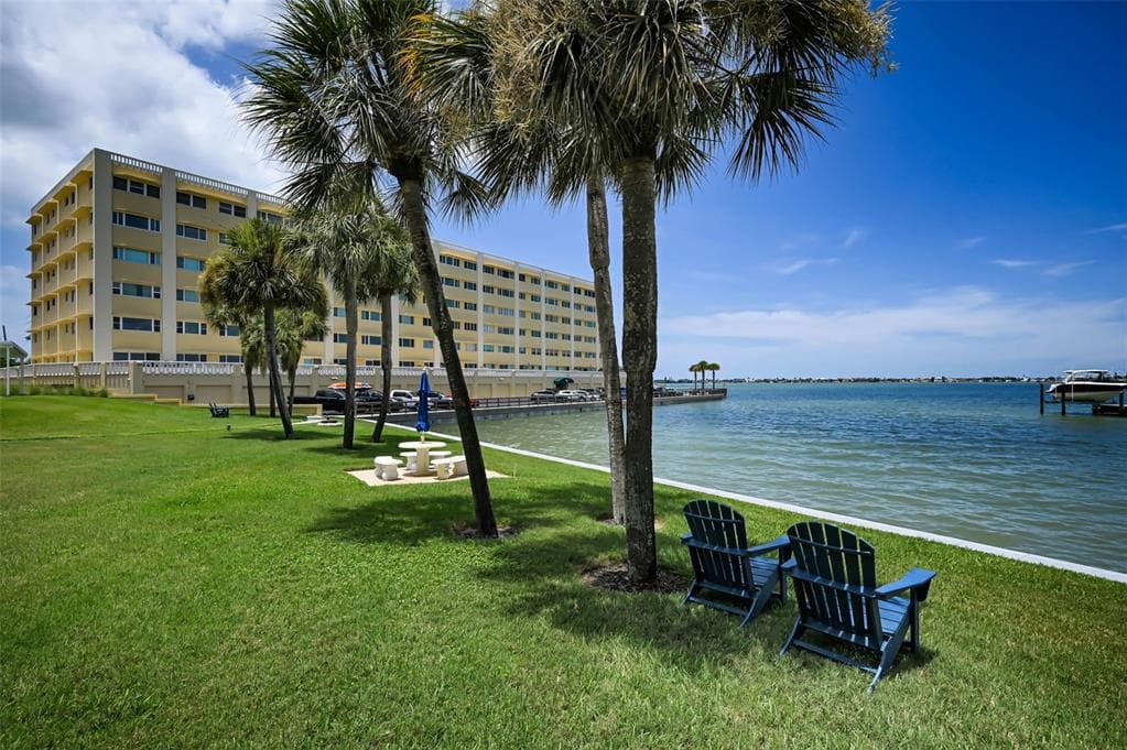 100 BLUFF VIEW DRIVE # 211C, BELLEAIR BLUFFS, FL 33770