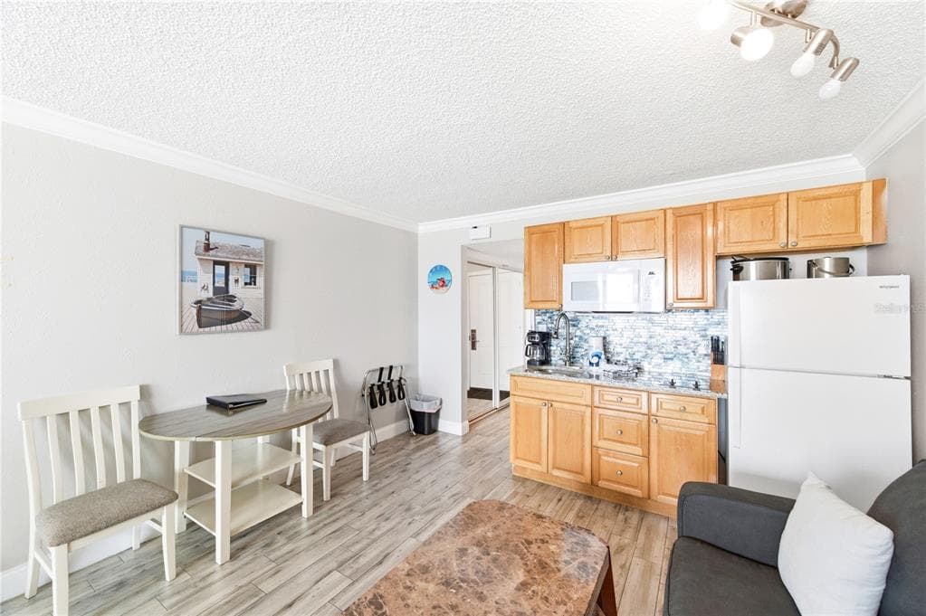9980 GULF BOULEVARD # 211, ST PETERSBURG, FL 33706 — zdjęcie 5