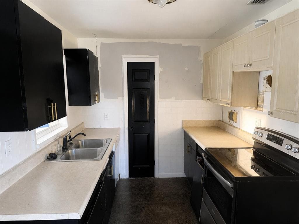 21098 GEPHART AVENUE, PORT CHARLOTTE, FL 33952 — zdjęcie 4