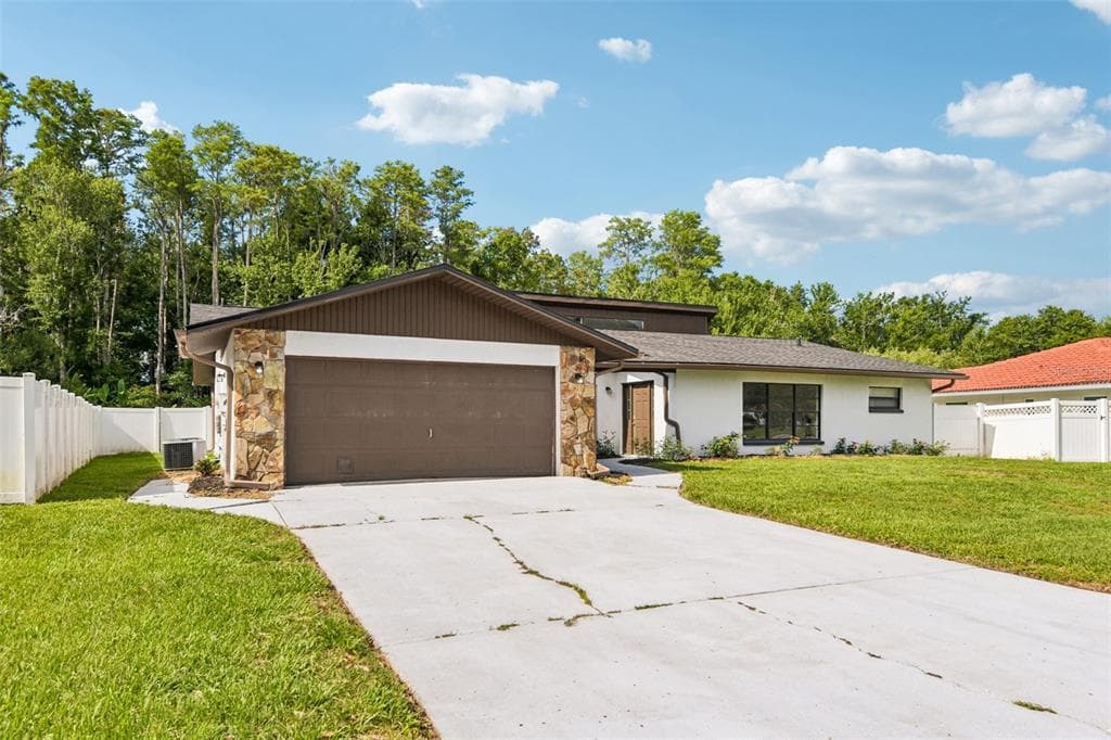 4545 DEBBIE LANE, LUTZ, FL 33559