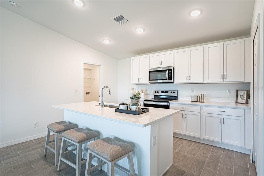 4319 HOGRATH STREET, PORT CHARLOTTE, FL 33981 — zdjęcie 2