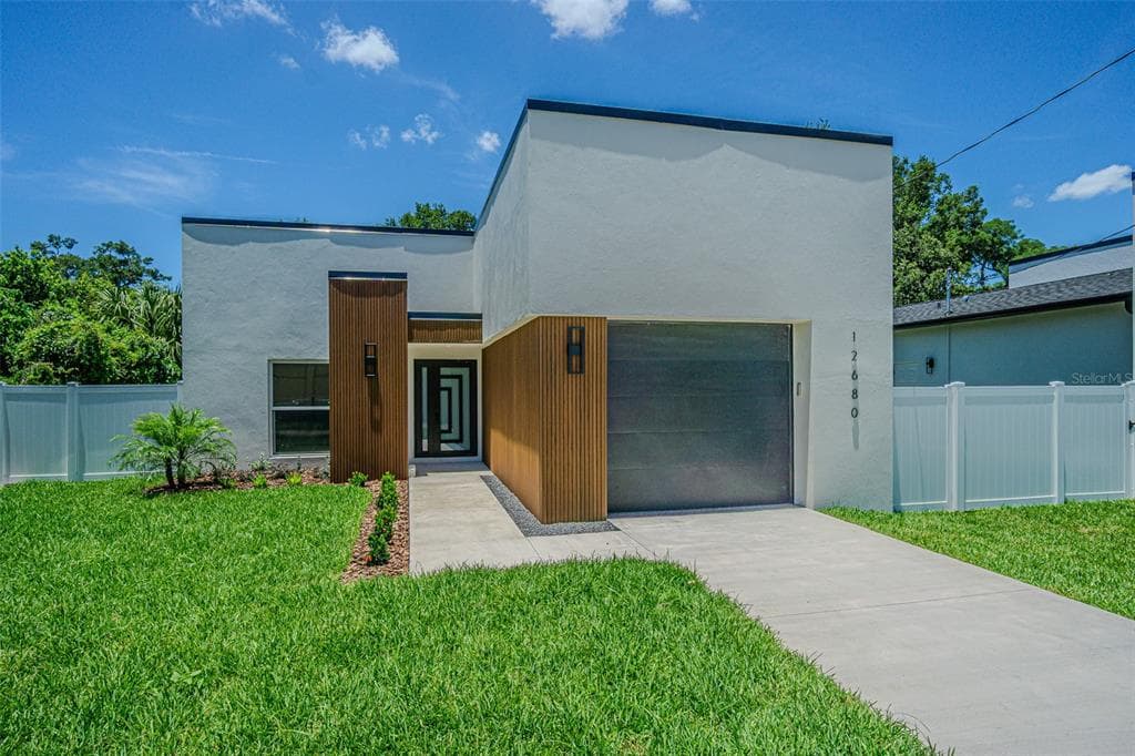 12680 N CENTRAL AVENUE, TAMPA, FL 33612 — zdjęcie 2