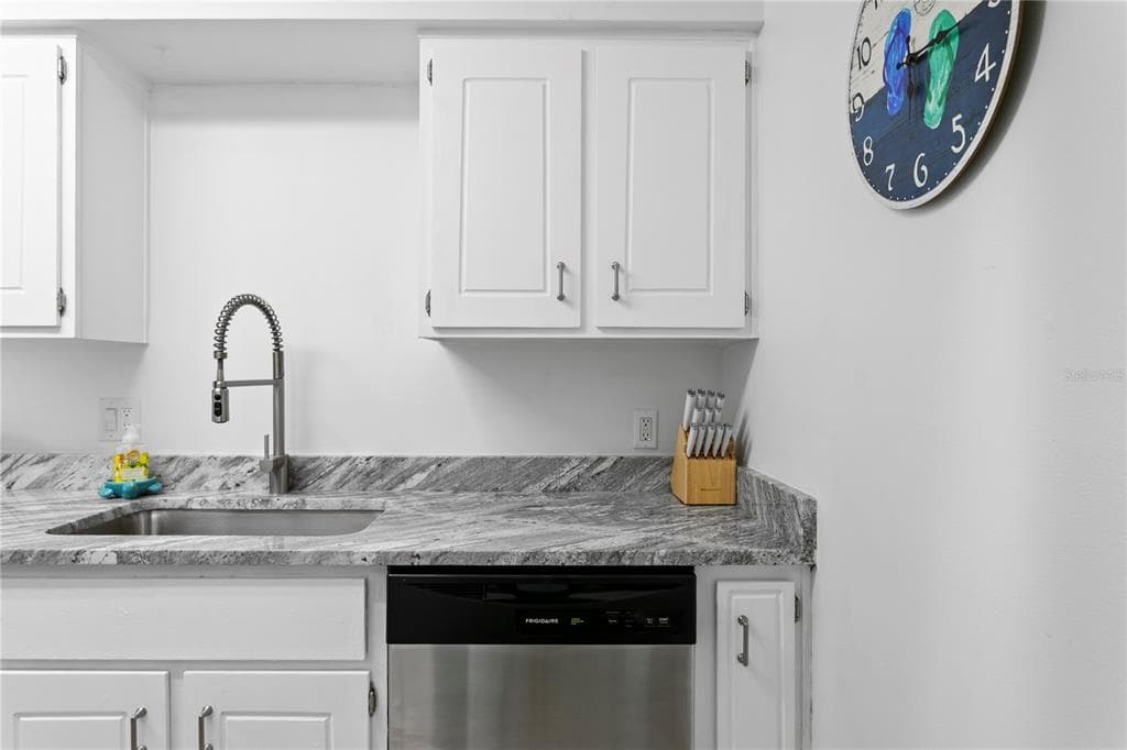 501 EAST BAY DRIVE # 104, LARGO, FL 33770 — zdjęcie 5