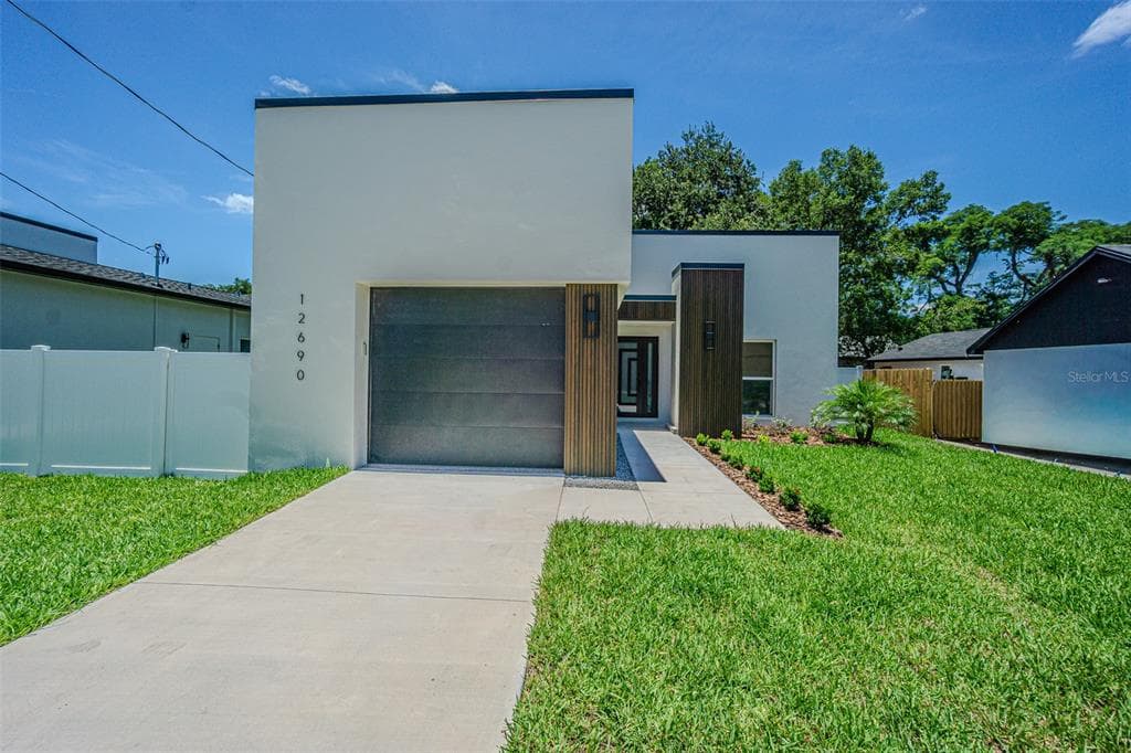 12690 N CENTRAL AVENUE, TAMPA, FL 33612 — zdjęcie 2