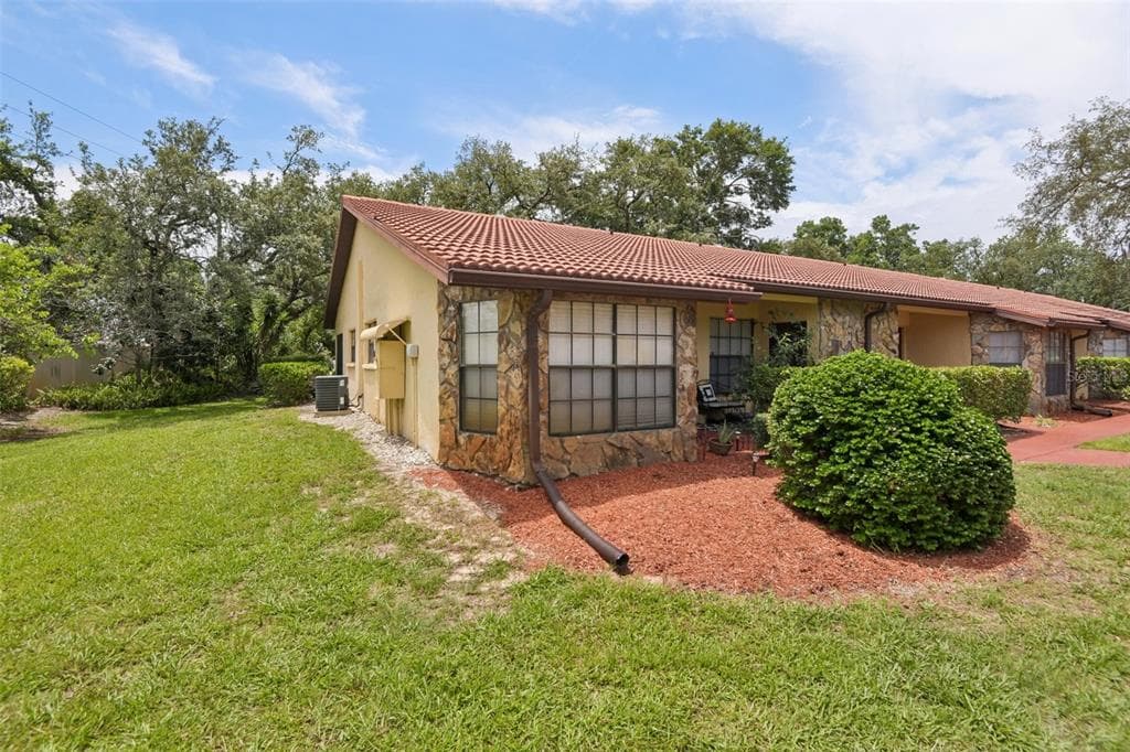 8626 SHADBLOW COURT # 1, PORT RICHEY, FL 34668 — zdjęcie 2