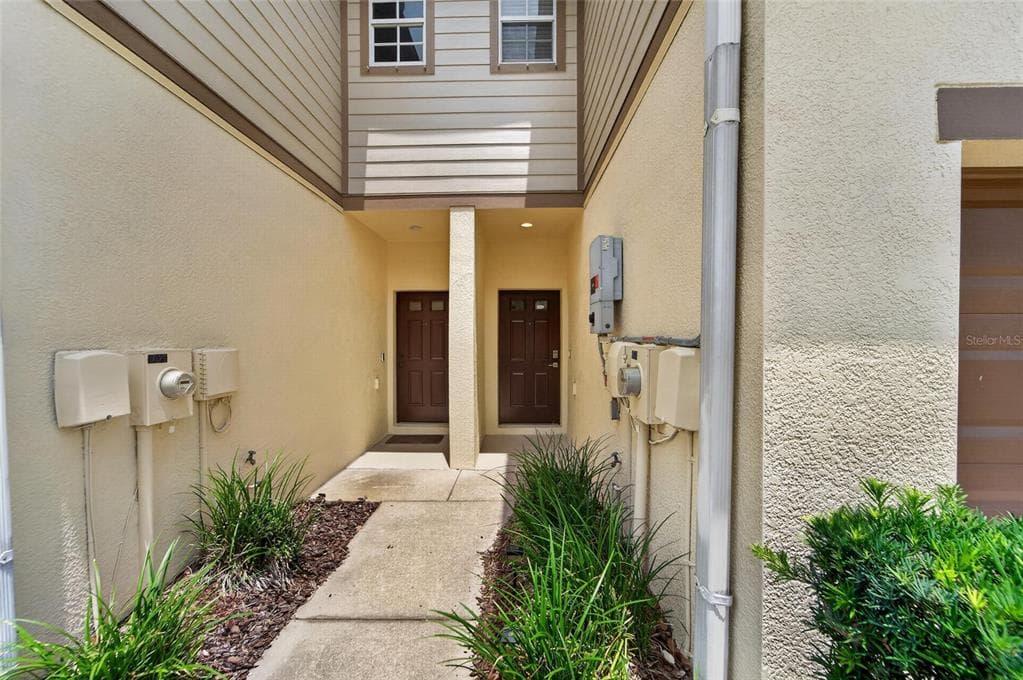 5028 WHITE SANDERLING COURT, TAMPA, FL 33619 — zdjęcie 4