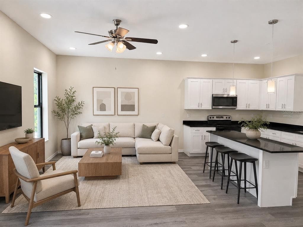4349 CAMBIO GARDENS CT, TAMPA, FL 33610 — zdjęcie 4