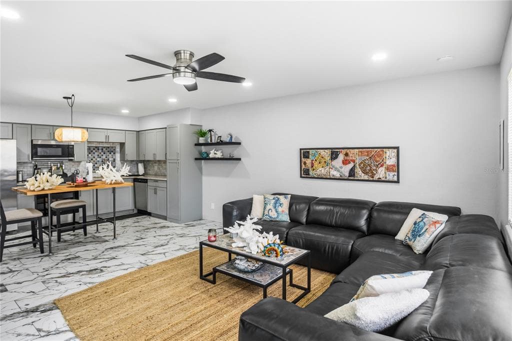 416 73RD AVENUE N # 207, ST PETERSBURG, FL 33702 — zdjęcie 2