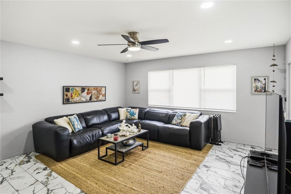 416 73RD AVENUE N # 207, ST PETERSBURG, FL 33702 — zdjęcie 3