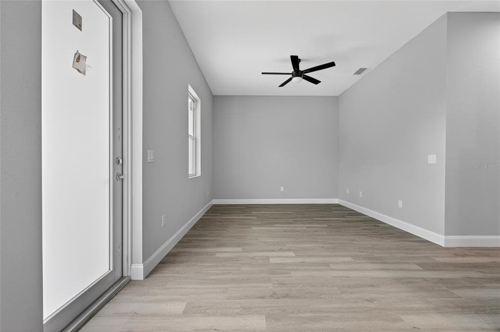 369 AVELLA STREET, PORT CHARLOTTE, FL 33954 — zdjęcie 3