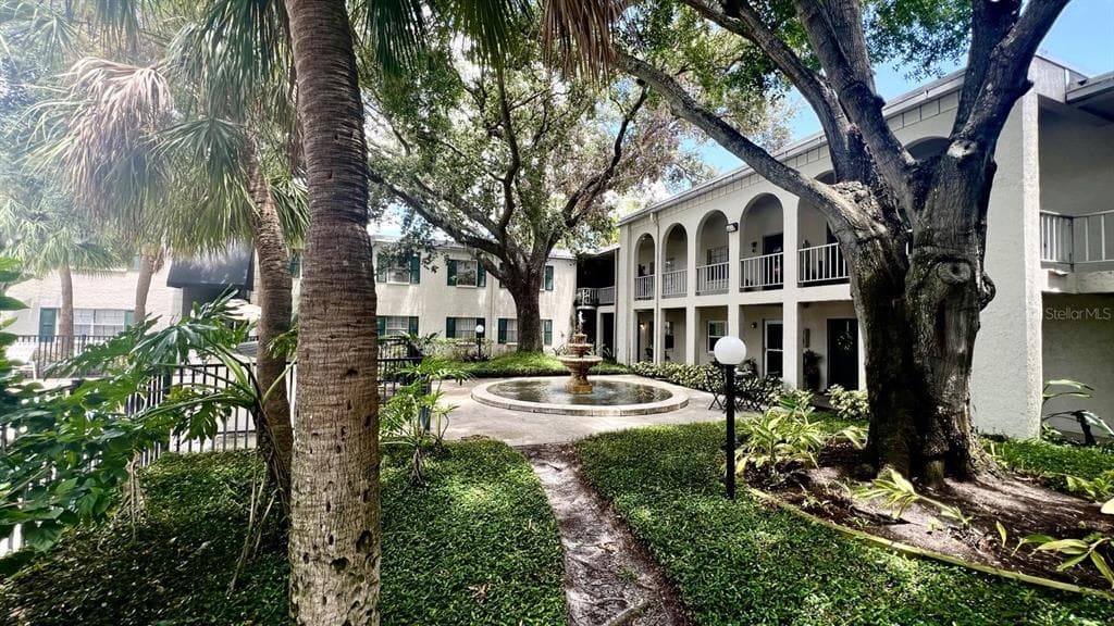 4325 AEGEAN DRIVE # 202B, TAMPA, FL 33611 — zdjęcie 2