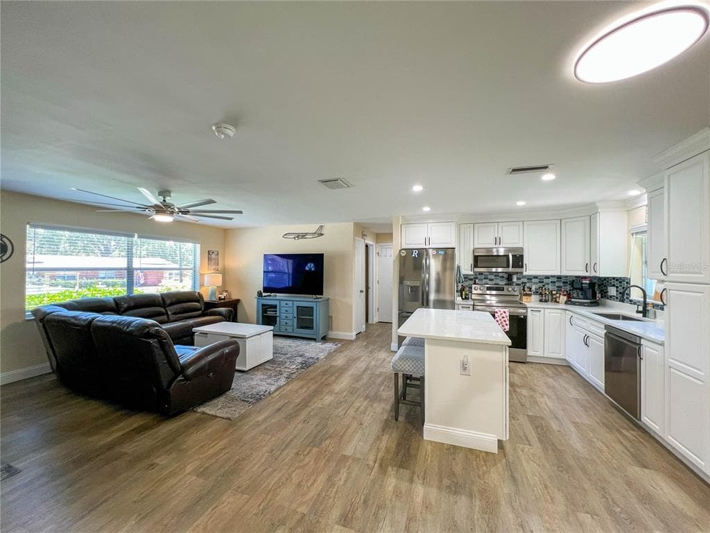 1524 S FREDRICA AVENUE, CLEARWATER, FL 33756 — zdjęcie 4
