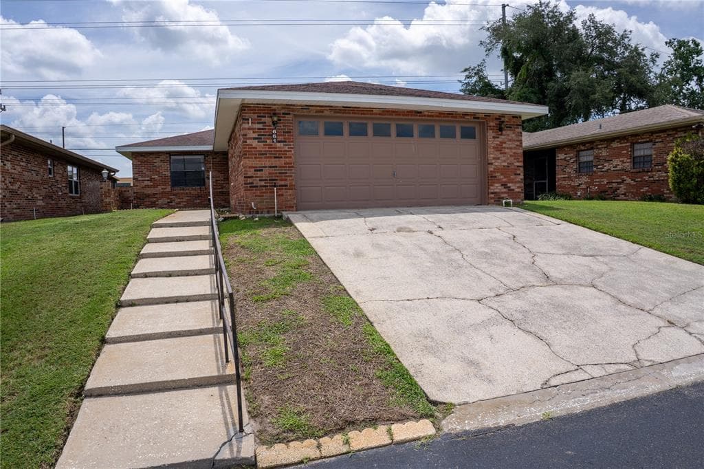661 LAKE CAROLYN CIRCLE, LAKELAND, FL 33813