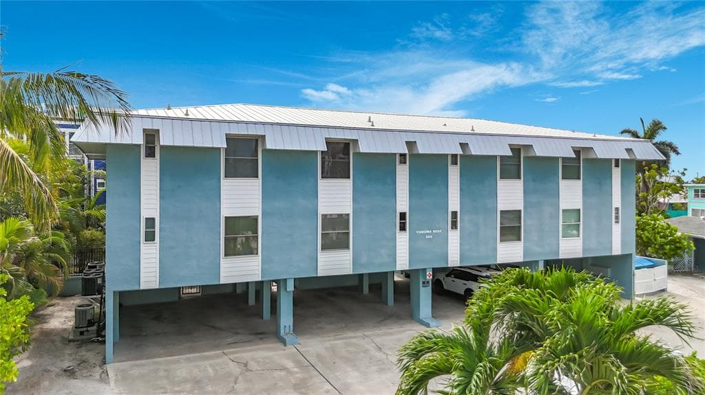 205 HIGHLAND AVENUE # 3, BRADENTON BEACH, FL 34217
