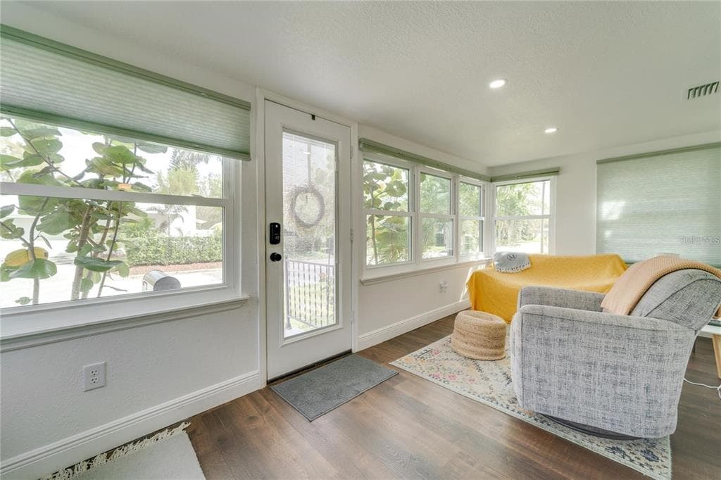 2410 CENTER AVENUE, ORLANDO, FL 32806 — zdjęcie 5