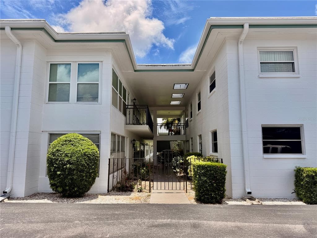 3100 HARTFORD STREET N # 114, ST PETERSBURG, FL 33713
