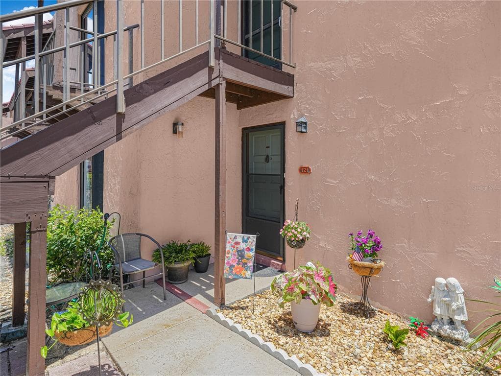 121 LA CASA # 5, LAKE WALES, FL 33898