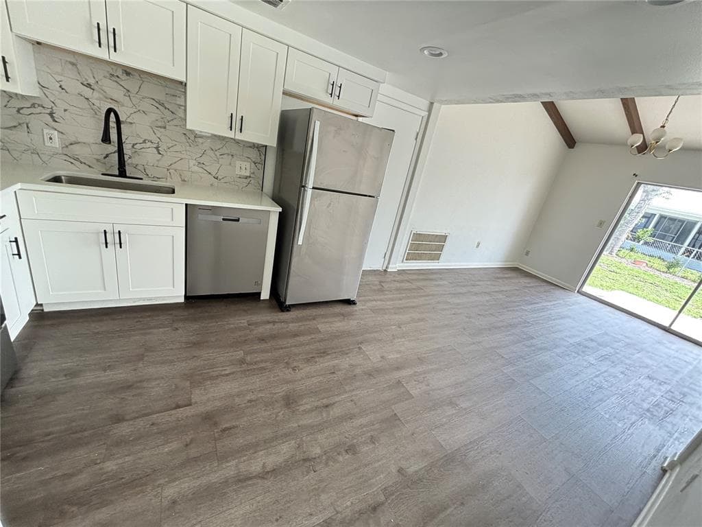 8302 N FLINTROCK COURT, TAMPA, FL 33615 — zdjęcie 4