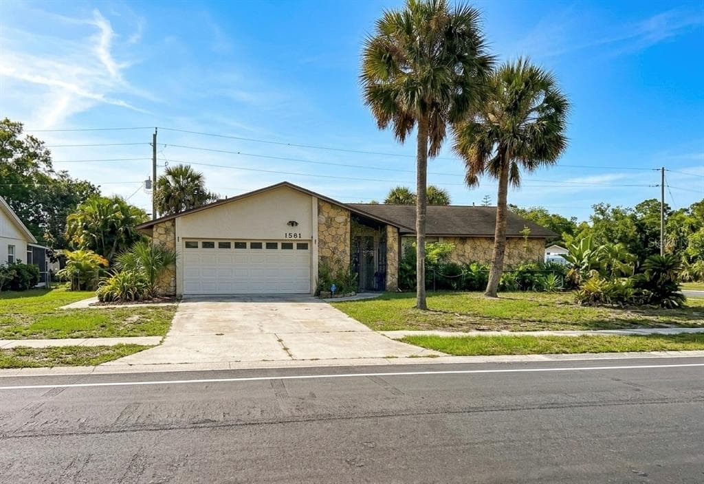 1561 AVALON BOULEVARD, CASSELBERRY, FL 32707