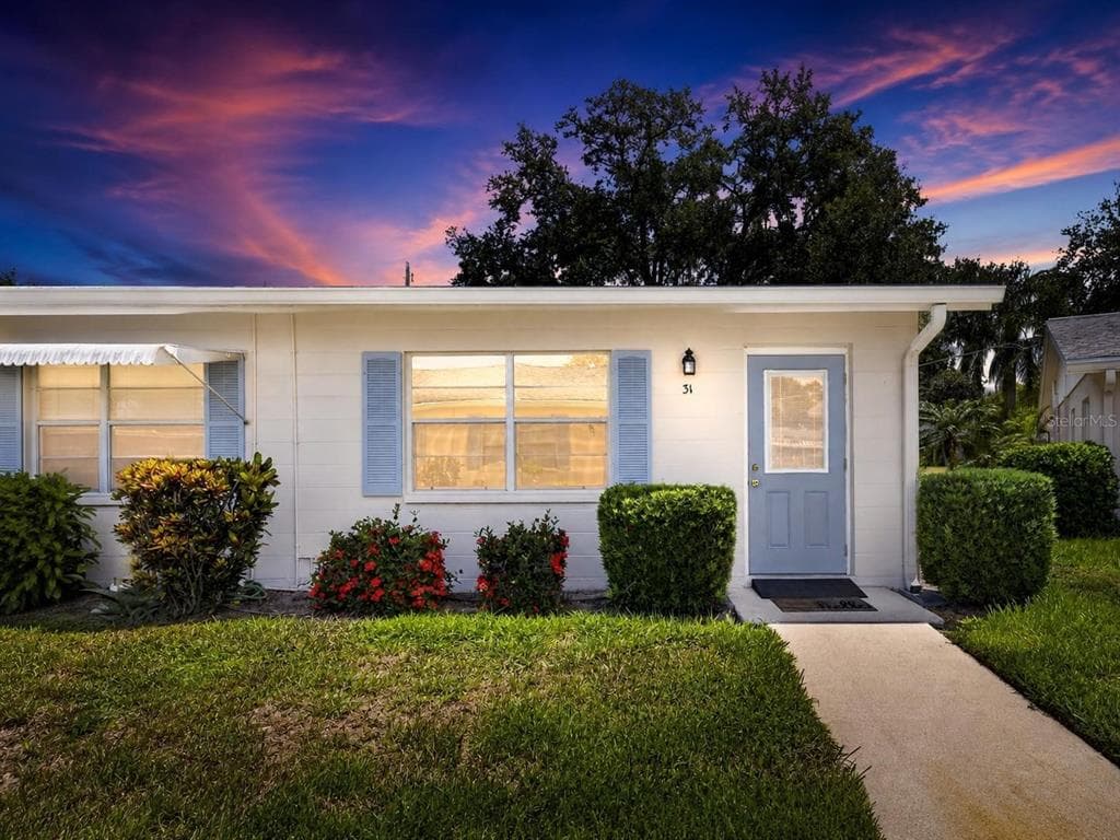 402 DORCHESTER PLACE # 31, SUN CITY CENTER, FL 33573