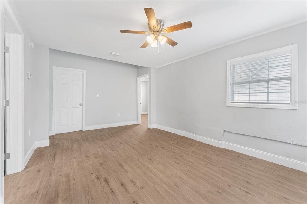 1927 13TH STREET S, ST PETERSBURG, FL 33705 — zdjęcie 2