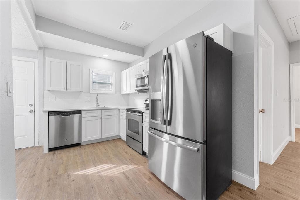 1927 13TH STREET S, ST PETERSBURG, FL 33705 — zdjęcie 5