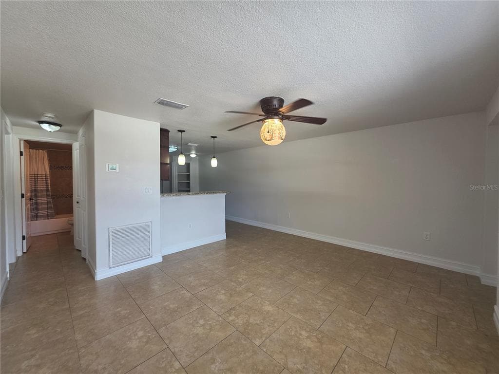 15532 CHAMBERLAIN BOULEVARD # A, PORT CHARLOTTE, FL 33953 — zdjęcie 2