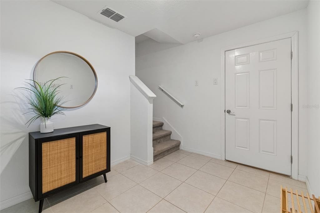 873 TENNYSON MILL CIRCLE, TAMPA, FL 33619 — zdjęcie 4