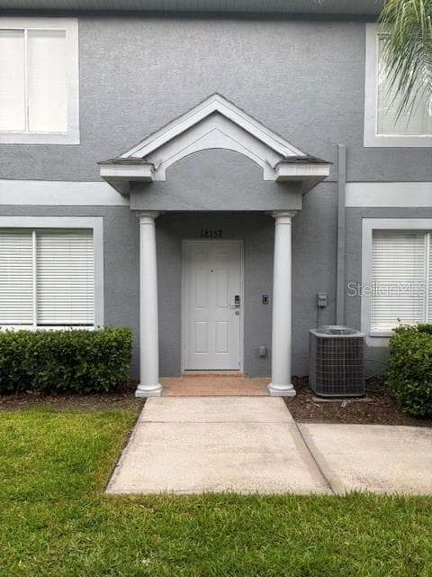 18157 PARADISE POINT DRIVE, TAMPA, FL 33647