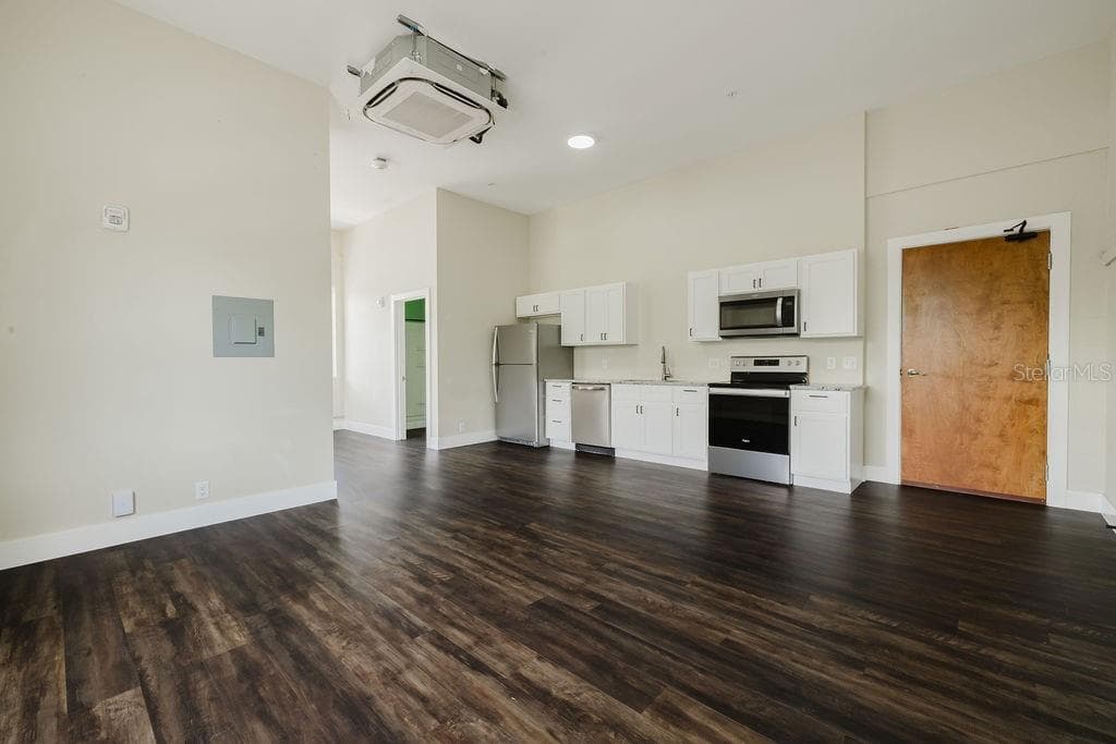 306 W WISCONSIN AVENUE # 209, DELAND, FL 32720 — zdjęcie 2