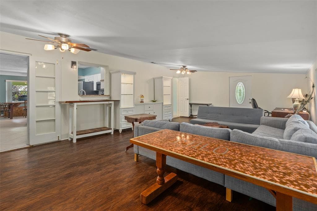9812 51ST AVENUE N, ST PETERSBURG, FL 33708 — zdjęcie 4