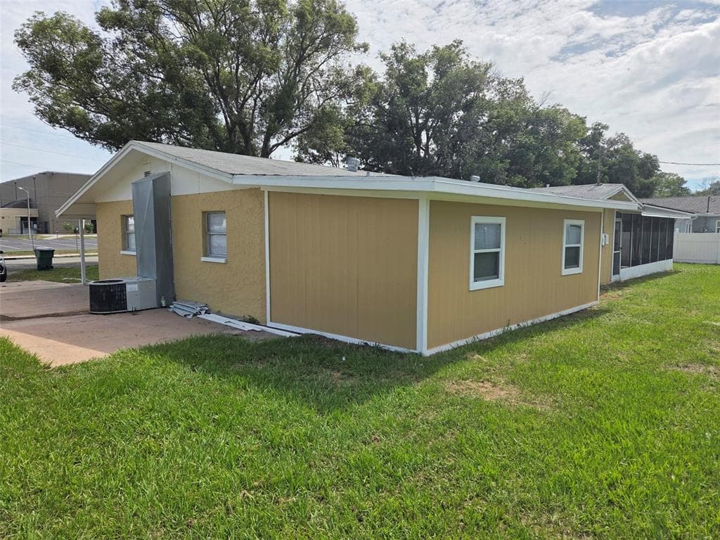 38300 HENRY DRIVE, ZEPHYRHILLS, FL 33542 — zdjęcie 3