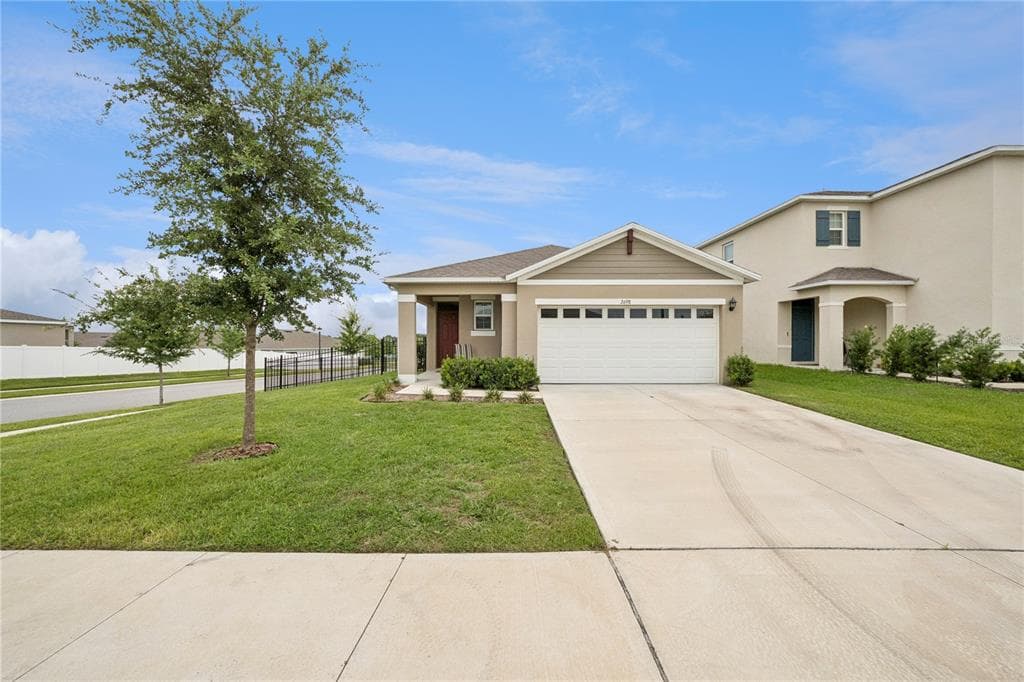 2698 ROWAN STREET, TAVARES, FL 32778