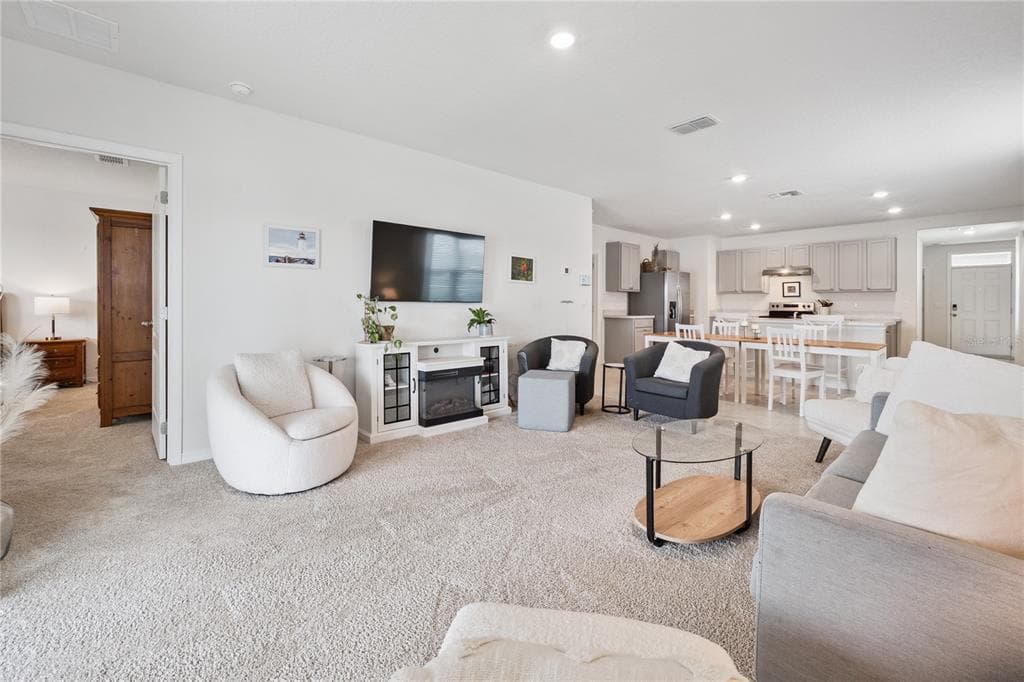 2698 ROWAN STREET, TAVARES, FL 32778 — zdjęcie 4