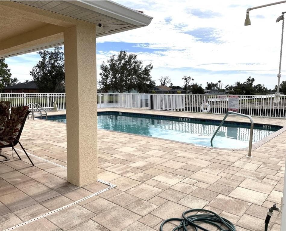 242 BOUNDARY BOULEVARD # 111, ROTONDA WEST, FL 33947 — zdjęcie 2