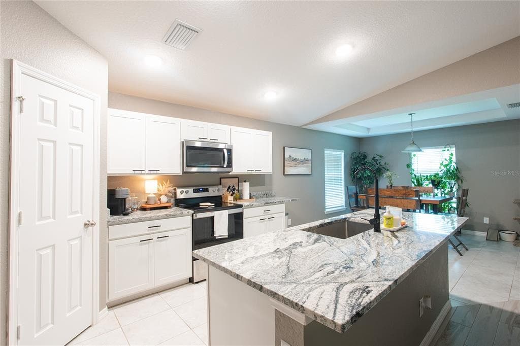 3715 TEAKWOOD STREET, FORT MYERS, FL 33905 — zdjęcie 4