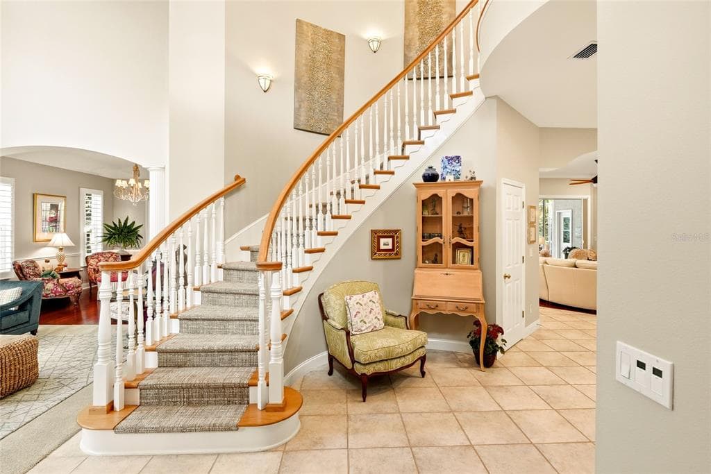 1246 DARLINGTON OAK CIRCLE NE, ST PETERSBURG, FL 33703 — zdjęcie 2