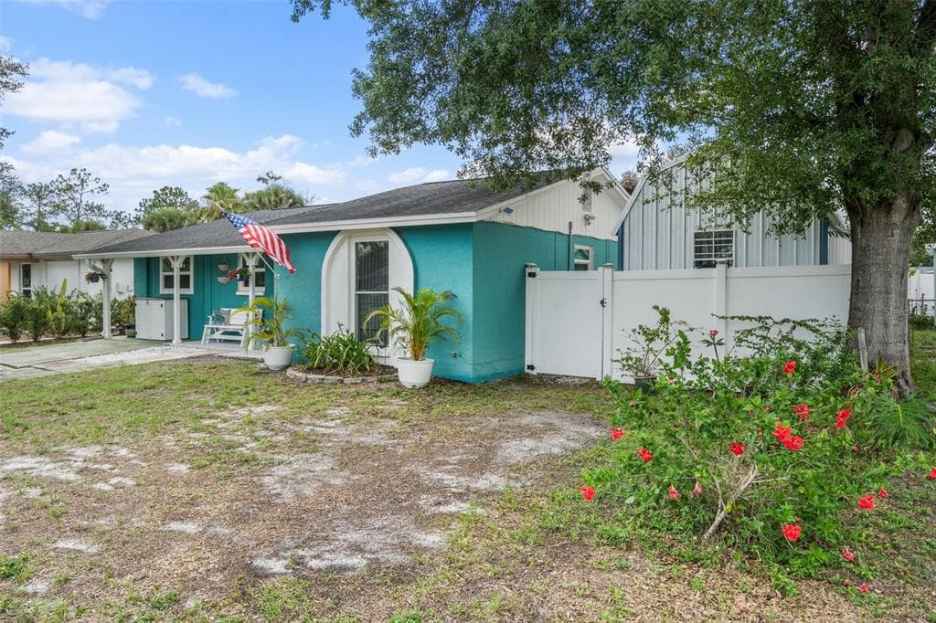 7906 WOODVINE CIRCLE, TAMPA, FL 33615 — zdjęcie 2