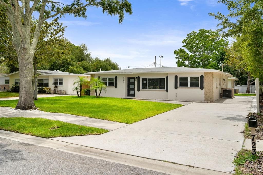 723 W BAYSHORE DRIVE, TARPON SPRINGS, FL 34689 — zdjęcie 2