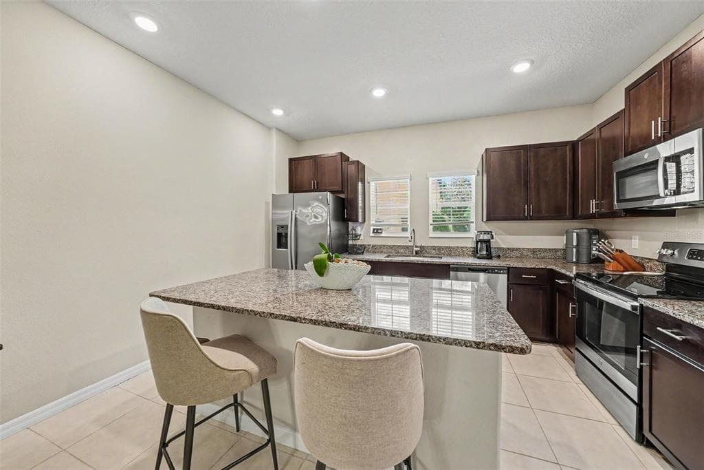 4524 TUSCAN LOON DRIVE, TAMPA, FL 33619 — zdjęcie 5