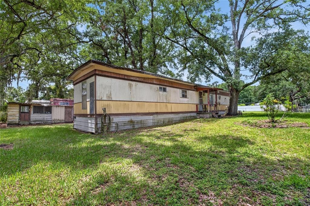 10227 OAK AVENUE, TAMPA, FL 33619 — zdjęcie 3